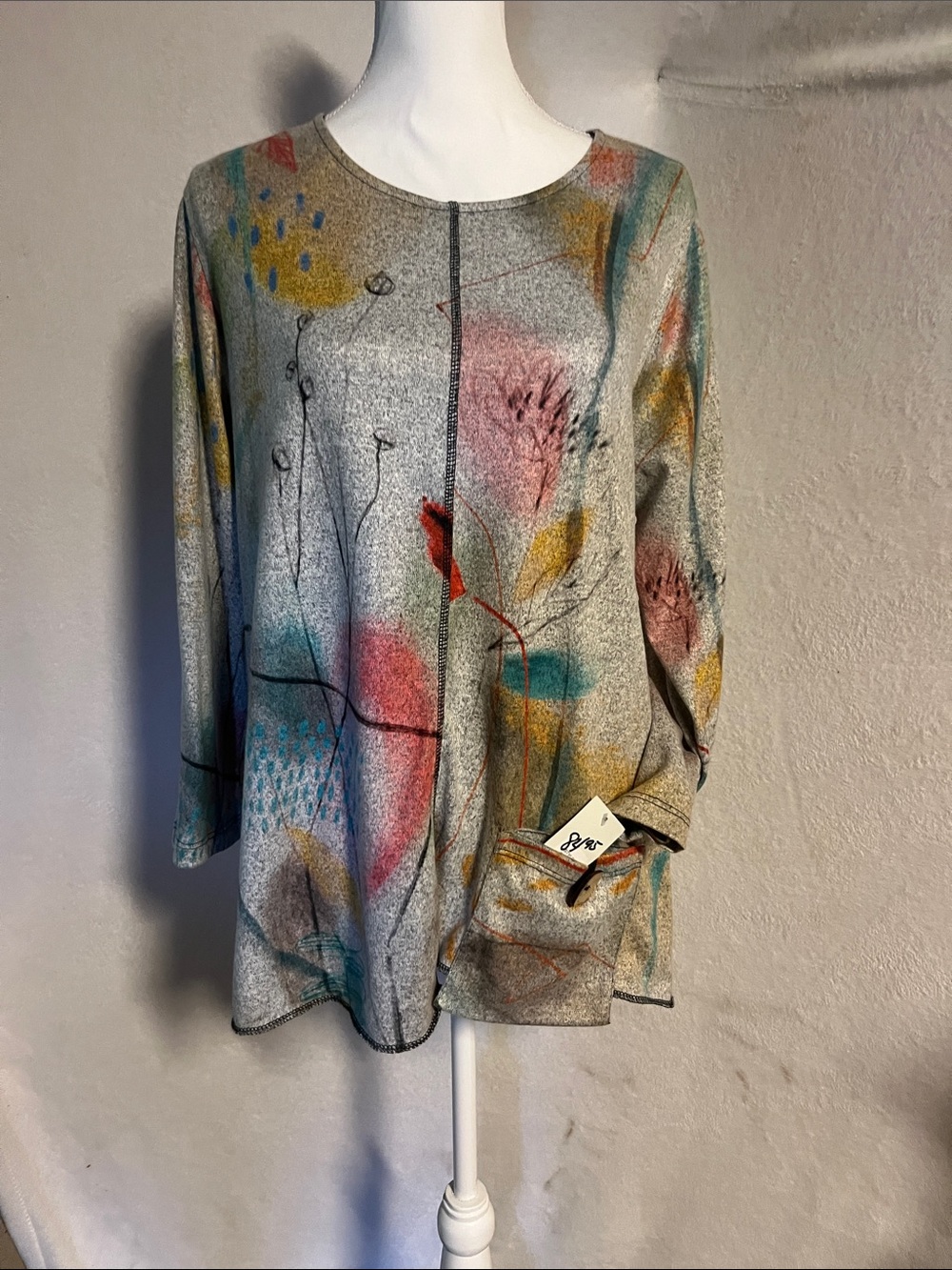 Jess and Jane Gray Multicolor Abstract Long Sleeve Top